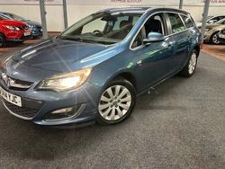 Blue Used 2014 Vauxhall Astra Elite Estate | £5,495 (Fair price)