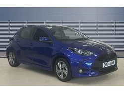 Blue Used 2024 Toyota Yaris Hybrid Hatchback | £18,995 (Fair price)