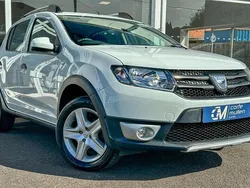 White Used 2016 Dacia Sandero Lauréate Hatchback | £6,495 (Fair price)