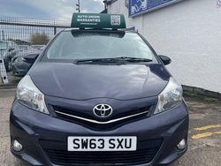 Blue Used 2013 Toyota Yaris Multidrive S Hatchback | £6,699 (Fair price)