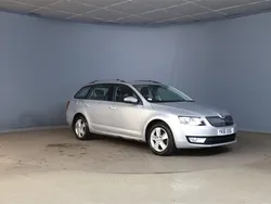 Silver Used 2016 Skoda Octavia SE Estate | £6,490 (A bit pricey)