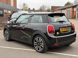Black Used 2022 Mini Cooper SE Hatch Hatchback | £14,989 (A bit pricey)