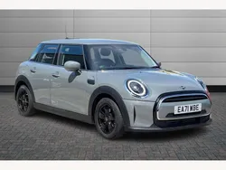 Moonwalk grey Used 2021 Mini Cooper Classic Hatchback | £14,490 (Fair price)