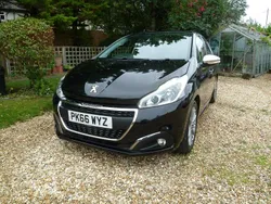 Black Used 2016 Peugeot 208 Allure Hatchback | £3,475 (Fair price)