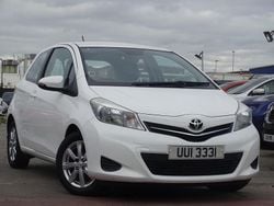 White Used 2013 Toyota Yaris Hatchback | £4,595 (Good price)