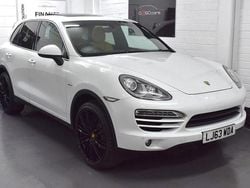 White Used 2013 Porsche Cayenne SUV | £15,950 (Fair price)