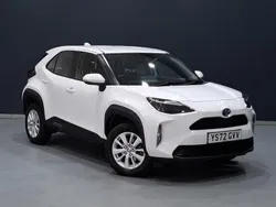 White Used 2022 Toyota Yaris Hybrid Estate | £17,498 (Good price)