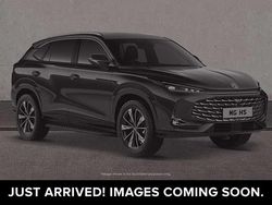 Black Used 2024 MG HS SE SUV | £27,992