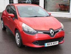 Red Used 2014 Renault Clio IV Expression Hatchback | £3,398 (Fair price)