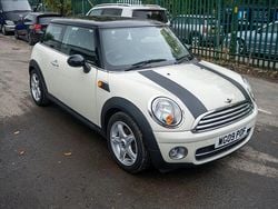 White Used 2009 Mini Cooper D Hatch Hatchback | £2,450 (Good price)