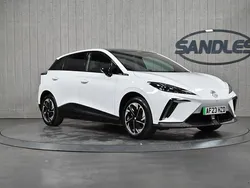 White Used 2023 MG MG4 EV Trophy Hatchback | £15,999 (Fair price)