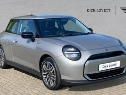 Silver Used 2024 Mini Cooper Hatch Hatchback | £21,995 (Fair price)