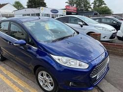 Blue Used 2014 Ford Fiesta Zetec Hatchback | £7,495 (Good price)