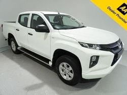 White Used 2020 Mitsubishi L200 Pickup | £14,997 (Good price)
