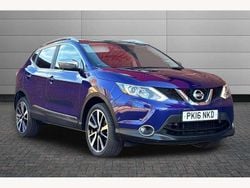 Ink blue Used 2016 Nissan Qashqai Tekna SUV | £8,995 (Fair price)
