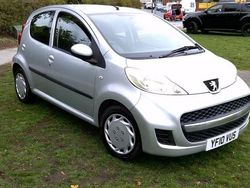 Silver Used 2010 Peugeot 107 Hatchback | £1,695 (Fair price)