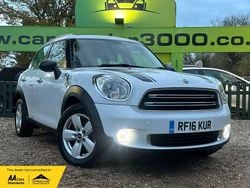 White Used 2016 Mini One Countryman SUV | £5,100 (Fair price)
