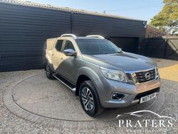 Grey Used 2017 Nissan Navara Tekna Pickup | £15,000 (Fair price)