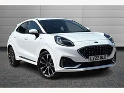 White Used 2022 Ford Puma ST-Line SUV | £20,995 (Fair price)