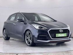 Black Used 2015 Hyundai i30 Hatchback | £7,360 (Expensive)