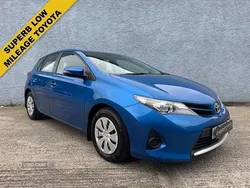 Blue Used 2014 Toyota Auris Active Hatchback | £6,995 (Fair price)