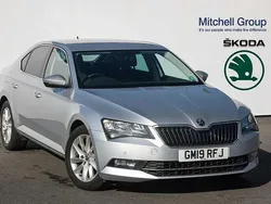 Brilliant silver metallic Used 2019 Skoda Superb SE Technology Hatchback | £14,995 (Fair price)