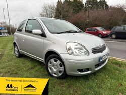 Silver Used 2005 Toyota Yaris Hatchback | £1,495 (Fair price)