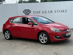 Red Used 2015 Vauxhall Astra SRi Hatchback | £5,395 (Good price)