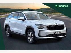 Moon white metallic New 2025 Skoda Kodiaq SE SUV | £36,990 (Good price)