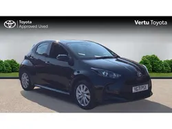 Black Used 2022 Toyota Yaris Hybrid Hatchback | £16,491 (Good price)