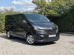Jet black Used 2021 Renault Trafic Van | £12,995 (Good price)
