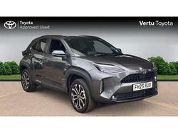 Grey Used 2025 Toyota Yaris Hybrid Design SUV | £24,667 (Fair price)