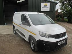 White Used 2019 Peugeot Partner MPV | £7,495 (Fair price)