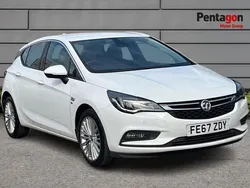 White Used 2017 Vauxhall Astra Elite Hatchback | £6,547 (Fair price)