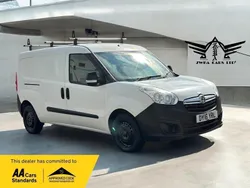 White Used 2016 Vauxhall Combo S MPV | £4,195 (Fair price)