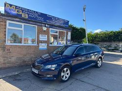 Blue Used 2015 Skoda Superb Business Line Estate | £6,750 (Expensive)