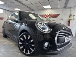 Black Used 2018 Mini Cooper Hatch Hatchback | £10,600 (Fair price)