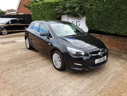 Black Used 2015 Vauxhall Astra Excite Hatchback | £4,995 (Good price)