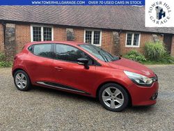 Red Used 2016 Renault Clio IV Dynamique Hatchback | £6,000 (Fair price)