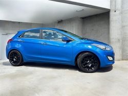 Blue Used 2015 Hyundai i30 Premium Hatchback | £6,795 (Fair price)