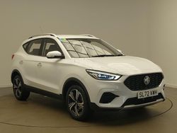 White Used 2022 MG ZS Excite Sedan | £13,298 (Fair price)