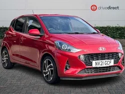 Pearl dragon red Used 2021 Hyundai i10 Premium Hatchback | £12,991 (Fair price)