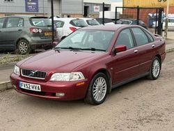 Red Used 2002 Volvo S40 SE Sedan | £1,500