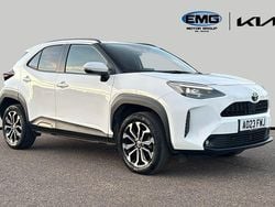 White Used 2023 Toyota Yaris Design SUV | £19,450 (Good price)