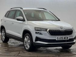 Moon white metallic Used 2025 Skoda Karoq SE SUV | £23,450 (A bit pricey)