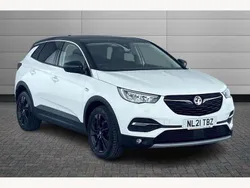 Pearl white Used 2021 Vauxhall Grandland X SRi SUV | £12,475 (Good price)