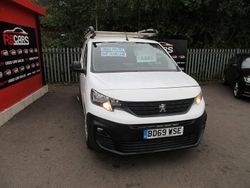 White Used 2019 Peugeot Partner Van | £5,995 (Expensive)