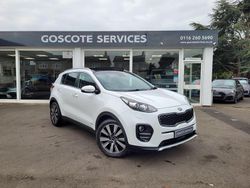 White Used 2016 Kia Sportage First Edition SUV | £13,695 (Fair price)