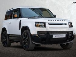 Used 2025 Land Rover Defender SE Dynamic Estate | £57,224 (Super price)