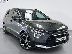 Used 2025 Kia Niro 3 SUV | £26,499 (Expensive)